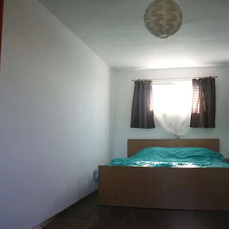 Nyaraló Sanaan *